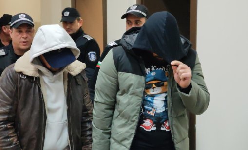 Защитата на четиримата, източили 7 тона дизел от тръбопровод на "Лукойл": Не е в "особено големи размери"