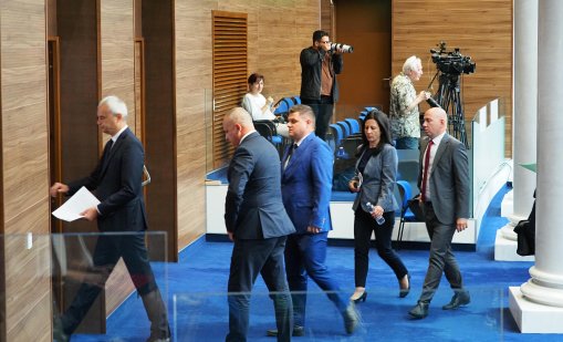 Свърши ваканцията, депутатите подновяват работа днес
