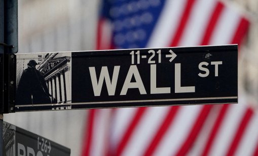 Уолстрийт на червено заради скока на петрола и войната в Залива