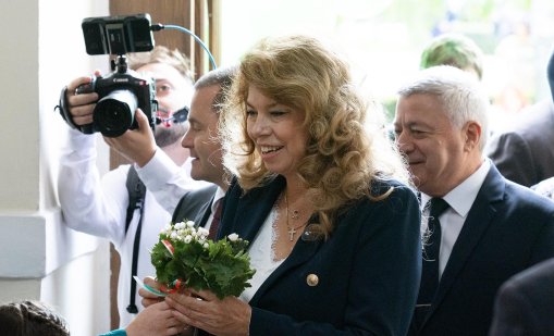 Илияна Йотова отива в Страсбург за срещи с Мецола и Ален Берсе