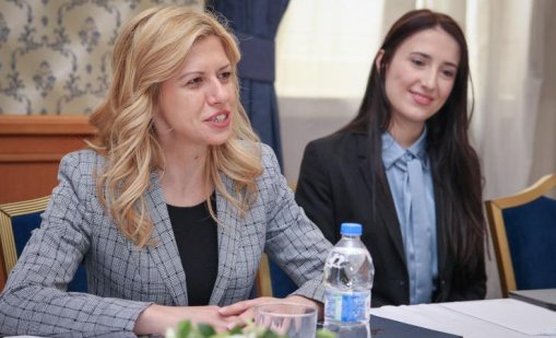 Доцова води делегацията ни за срещата на върха на НАТО в Истанбул