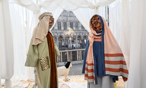 Безлики фигури, откраднат Исус: Противоречива сцена на Рождество в Брюксел