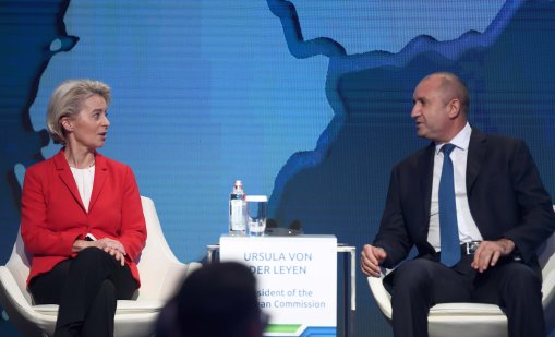 Урсула фон дер Лайен със закъснял поздрав за изборната победа на Радев