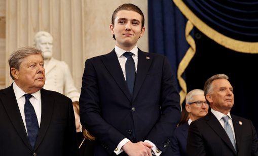 Поредна мистерия: Барън Тръмп и баща му не са виждани заедно от месеци