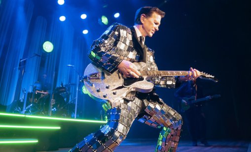 Неподражаемият Крис Айзък пред Dnes.bg - звезда, която гори от любов и изпепелява с музика