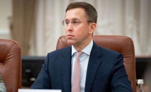 Украинският парламент одобри състава на новото правителство без министрите на отбраната и на външните работи