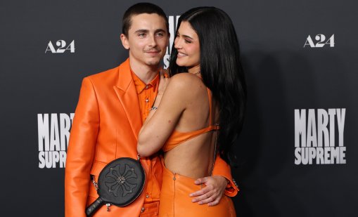 Тимъти Шаламе се обясни в любов на риалити звезда