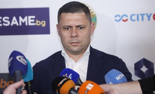 Очаквано: Александър Димитров подаде оставка след срама срещу Естония