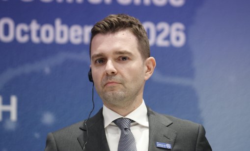 Муцунски не отговори дали ще положи цветя на гроба на Самуил