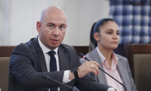 Ангел Георгиев обясни защо от "Възраждане" са били на поклонението на Хаменей