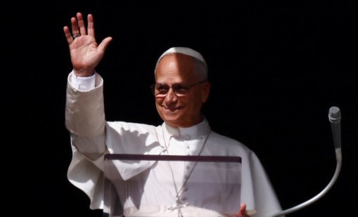 Папата се помоли на мястото на експлозията в пристанището на Бейрут 