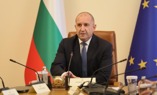 Румен Радев: 9 май е преди всичко ден на преклонение пред паметта на българските воини