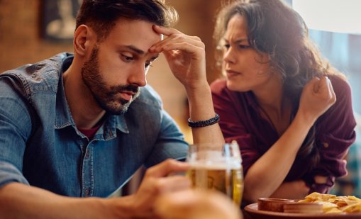 8 причини хората в щастливи връзки също да изневеряват