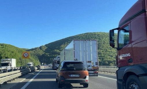 АПИ: Над 190 хиляди автомобила ще излязат от София преди Великден