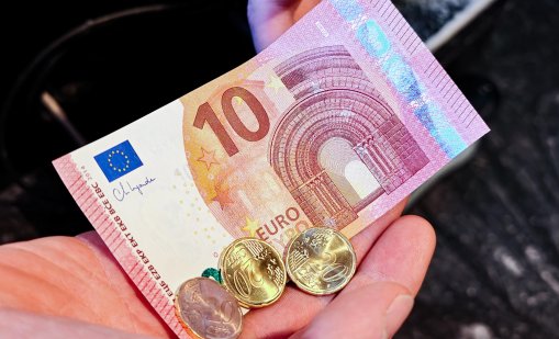 Думите на 2025 година: Евро, безобразие и протест 