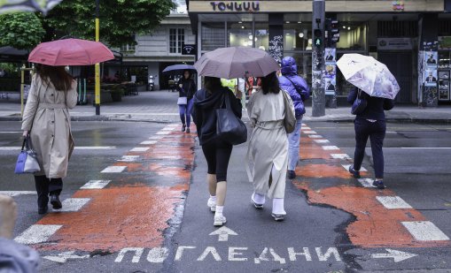 Днес силен вятър, дъжд, на места градушка