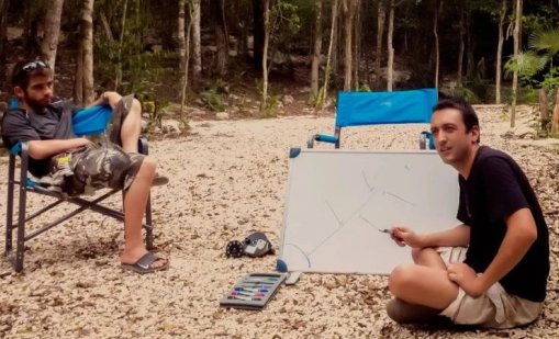 Деян Илиев поддържал непрекъсната връзка с баща си, агент на ДС, когато открил телата в Петрохан