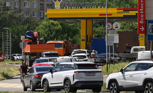 Криза: Русия може да разреши производство и внос на гориво с по-ниско качество 