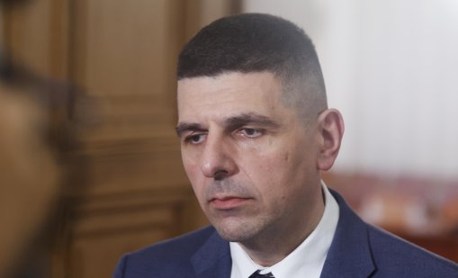 ПП и ДБ настояват Радев да дойде в НС и да обясни за US самолетите в "Безмер"