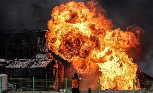 Двама загинаха при експлозия във фабрика за производство на анестетичен газ в Турция