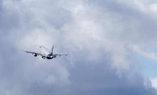 Летището в Нюрнберг е затворено заради извънредна ситуация във въздуха