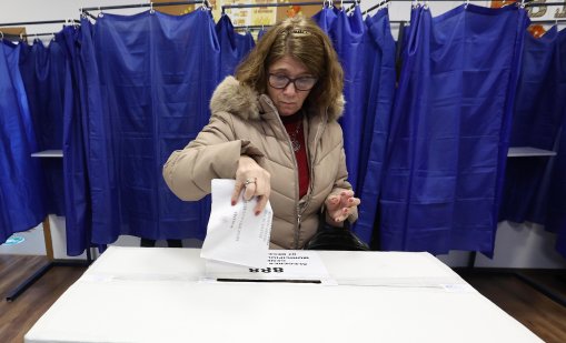 Букурещ гласува в кметската надпревара