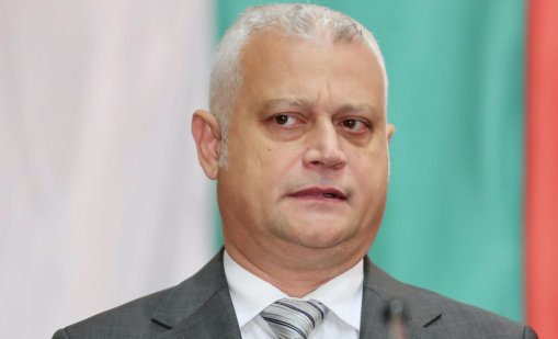 Дечев поясни: Прокурорският син и още двама души са нападнали с бухалки служител на ГДБОП