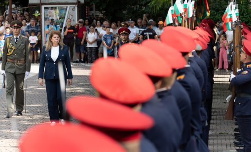 Йотова ще посети Трета авиобаза в Граф Игнатиево
