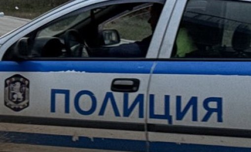 Директорката на НАП - Велико Търново потрошила автомобил на доставчик пред дома си