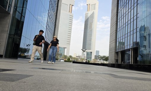 Блокирани чужденци в Близкия изток плащат хиляди долари за бягство през пустинята