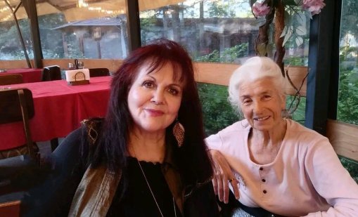 Янка Рупкина продължава да е в кома, така е изписана и от болницата