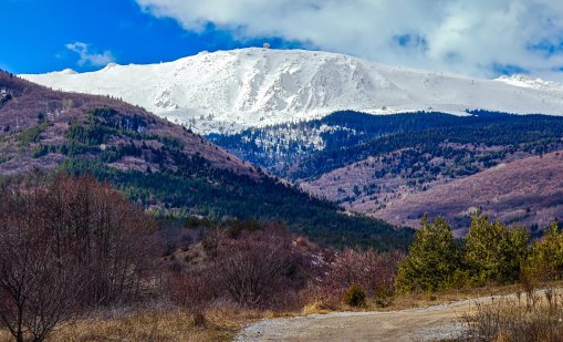 Днес ще е предимно слънчево, на места температурите ще достигнат 15&deg;