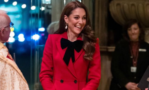 Най-красивите и елегантни коледни визии на Кейт Мидълтън