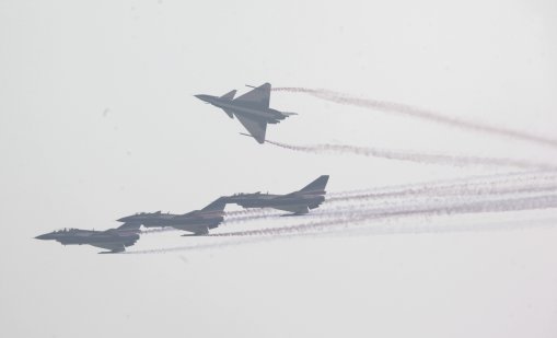 Китайският изтребител J-10 може да промени Индо-Тихоокеанския регион