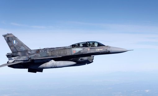 Защо САЩ направиха първото си разполагане на изтребители F-22 в Израел?