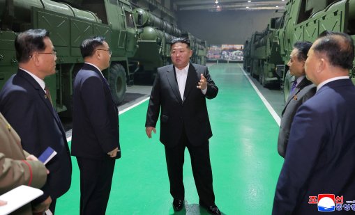 Ким Чен Ун призова за засилване на артилерийското производство 