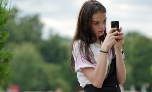 Достъпът до смартфон в ранна възраст вреди на детския ум