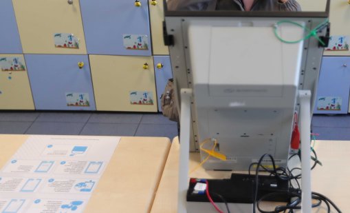 Десетки неявили се от изборните комисии и машини извън строя в Хасковско и Кърджалийско