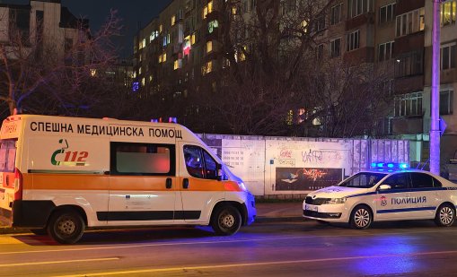 Пиян не спря на полицейски сигнал и се вряза в кола, в която двама загинаха