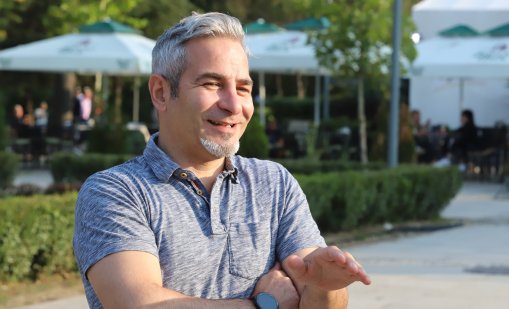 Радев на гребена на перфектната буря: комфортна власт и сериозни рискове