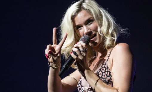 Джос Стоун вдига втора сватба, този път в... гората