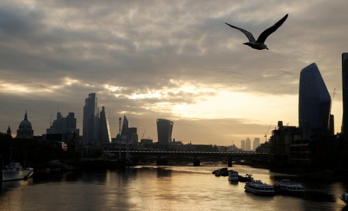 Новият аятолах притежава луксозни апартаменти до израелското посолство в Лондон