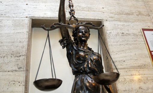 Повдигнаха обвинение на шофьора, убил жена при Ахелой и избягал
