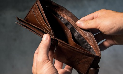 Пенсионери от самоковското с. Поповяне останаха без първа пенсия в евро