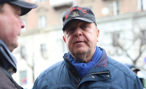 Красимир Каракачанов: Да спрем да харчим пари за чужди войни