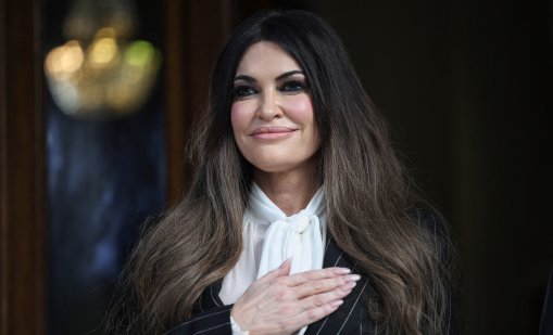 Новият посланик на САЩ в Гърция отпразнува поста със сиртаки