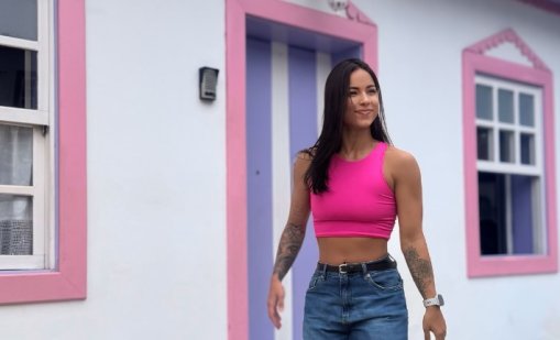 Инфлуенсърка загина при катастрофа с мотор, баща ѝ се самоуби