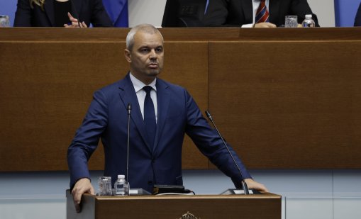 Костадинов иска оставката на Ивайло Мирчев заради побоя