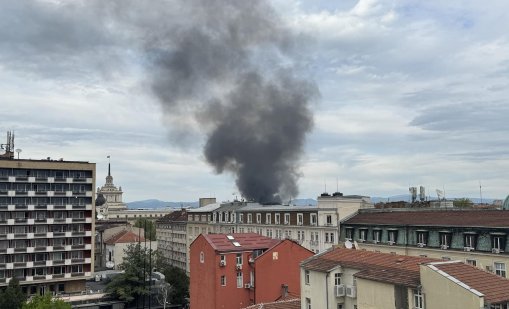 Голям пожар избухна в столичния квартал "Орландовци"
