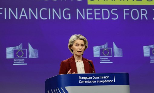 Урсула се закани: Няма да си тръгнем без решение